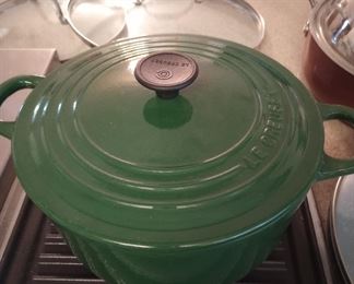 Le creuset cast iron enameled Dutch oven