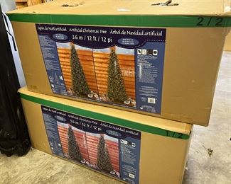 BOXED CHRISTMAS TREE