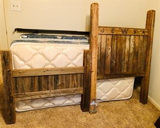 Western bed w/barnwood frame