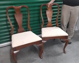 2 dining chairs 