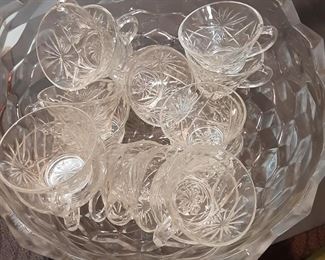 "American Prescut Clear" by Anchor Hocking, 16 punch cups