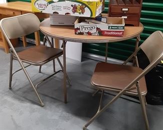 Round card table & 4 folding chairs 