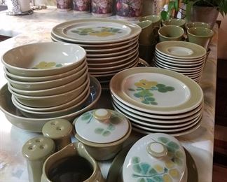 Set of Franciscan earthenware
