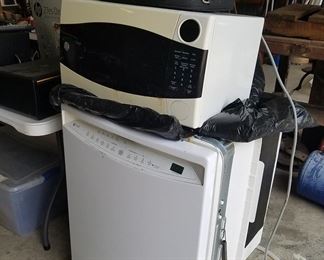 Microwave oven and dishwasher