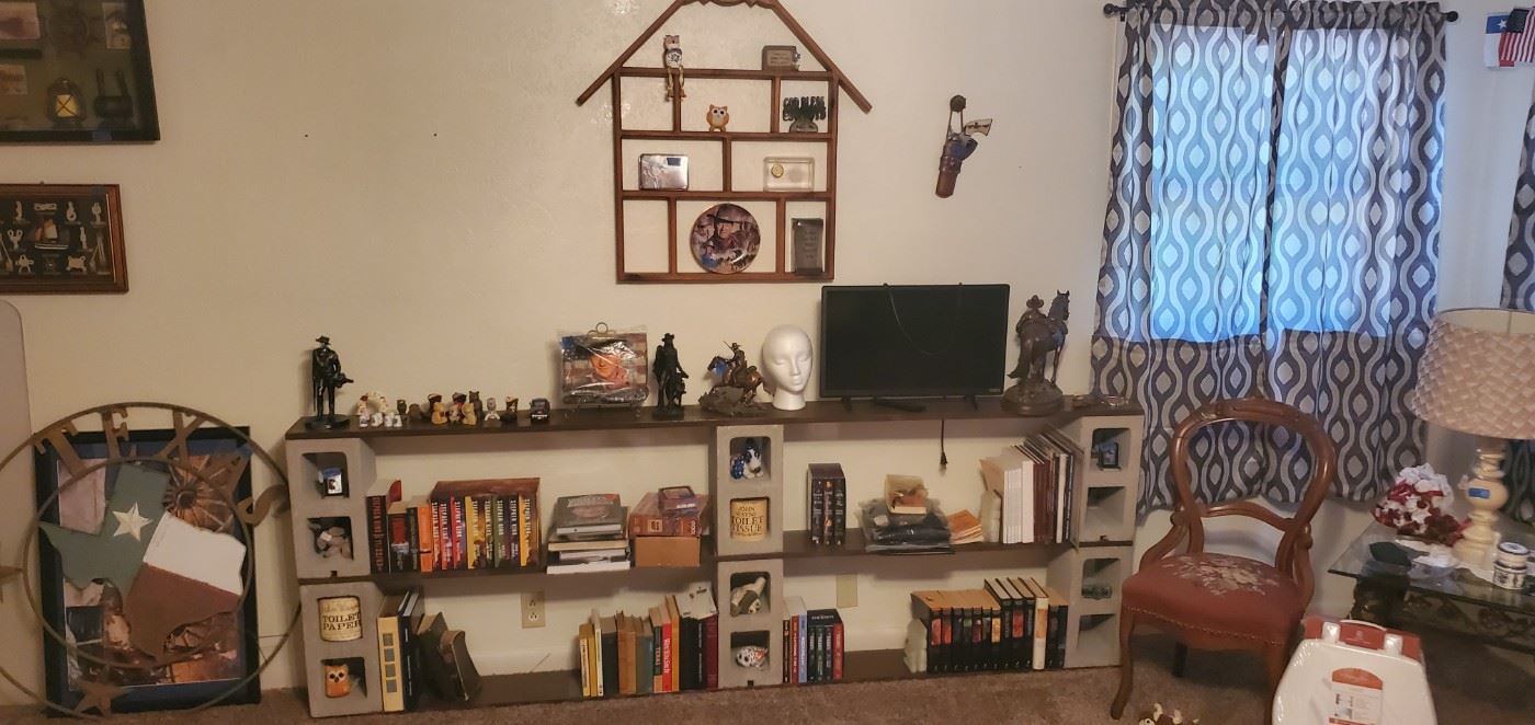 John Wayne collectable
Antique chair