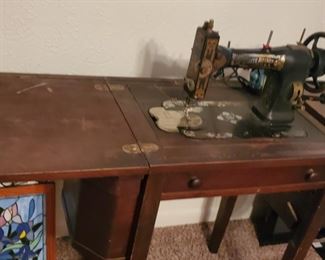 White Rotory sewing machine with cabinet