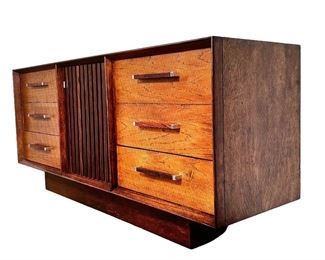 $1200 USD      Lane Tower Suite MCM Longboy 9 Drawer Walnut/Rosewood Dresser CJ173-2     Description: Lane Tower Suite long lowboy dresser with nine drawers. This is a well-built piece with dove-tailed drawers. It is finished in walnut with gorgeous rosewood drawer pulls, door fronts, and inlays.

Dimensions: 29” H x 78” W x 19” D

Condition: Very good vintage condition.

Local pick up Clifton, VA.  Contact us for shipper suggestions.       https://goodbyhello.com/products/lane-chest-of-drawers-dresser-cj173-2?_pos=6&_sid=59946fffa&_ss=r