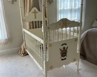 $420 USD      Antique Royal White Four Poster White & Gold Baby Crib CD131-54   Description: A royal place for your new baby to rest.  This four poster crib is a stunning example of luxury.  Hand painted white with gold detailing, scalloped apron, finial posts, gold cross headboard and crested and personalized footboard.  
Condition: Used in very good condition.
Dimensions: 54 x 31 x 61"H
Local pick up Leesburg, VA.  Contact us for shipper suggestions.    https://goodbyhello.com/products/antique-crib-cd131-54?_pos=12&_sid=a8960360b&_ss=r     