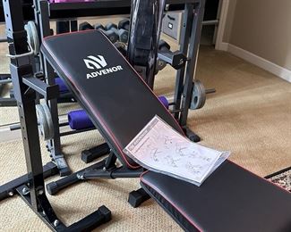 EXERCISE EQUIPMENT - WEIGHT BENCH