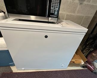 CHEST FREEZER IN EXCELLENT CONDITION