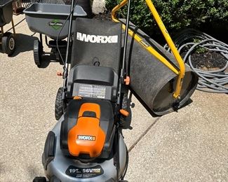 ELECTRIC BATTERY POWERED MOWER - Works