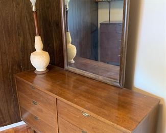 Mid century modern 6 drawer dresser with mirror by Bassett