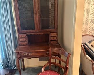 Thomasville writing hutch