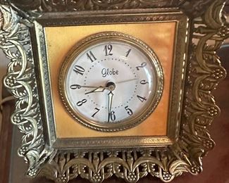 Fun working Globe clock