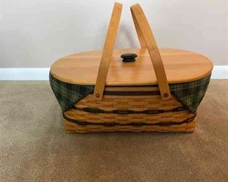 Longaberger Generosity Basket from Traditions Collection 