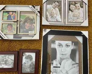 Picture frames of various sizes