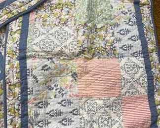 Quilt and Shams for Full Queen