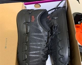 Women's work shoes NIB