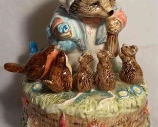 Beatrix Potter Musical Figurine Of Mrs.Tiggy WinklePlays In The Garden