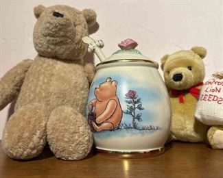 Disneys Gund Classic Pooh With Lenox Pooh Honey Pot