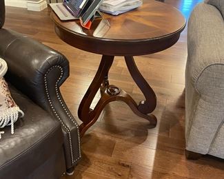 . . . wonderful accent lamp table