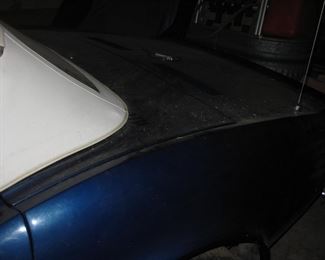 Hard top (not photographed) also excellent condition