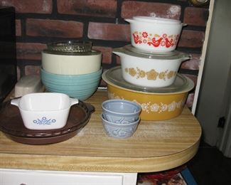 Pyrex covered dishes