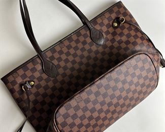 *Replica* Louis Vuitton Neverfull purse