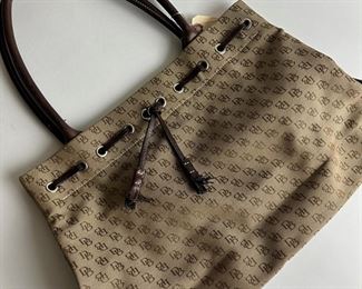 Vintage Dooney and Bourke purse