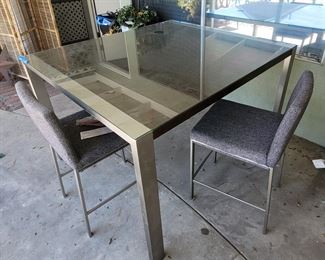 Tall working table with 2 chairs