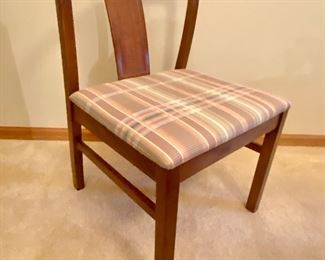 Details of dining chair 