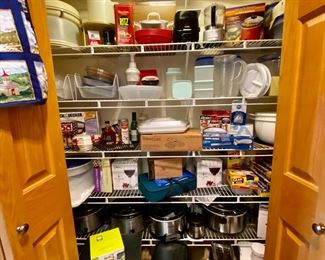 Crockpots, Air fryer in box, Pampered chef items new in box, vintage tupperware NEW, Storage containers, toaster