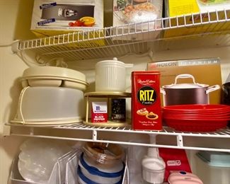 Wafflemaker, spring form new, storage for food items, pampered chef, baby waffle maker