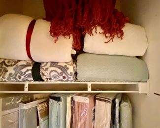 Bedding, linens, throws