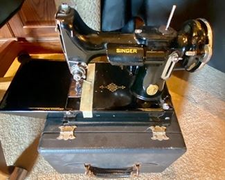 VINTAGE Singer sewing machine
