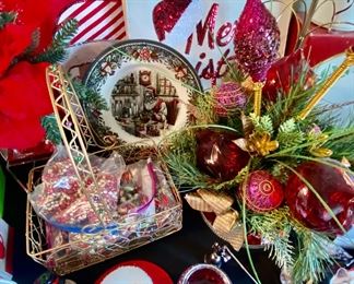 Bling shopping totes, beaded garland