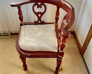 Asian style game chair details