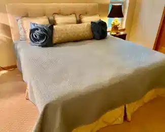 King bed with upholstered headboard
Remote control (2 remotes) split king (2) twin XL mattresses
Upholstered neutral headboard