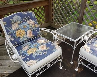Fabulous patio furniture, never used outside, looks brand new!