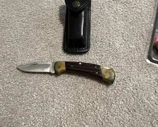 COLLECTION OF POCKET KNIVES