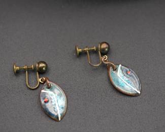 Gorgeous and rare signed mid century Audrey & Robert Engstrom enamel on copper Atomic Fish necklace and earring set
