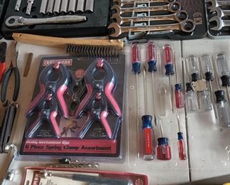 Gear Ratchet Set, Gearwrench SAE Combination Wrench Set, Assortment of Screwdrivers, Set of 4 Craftsman Clamps