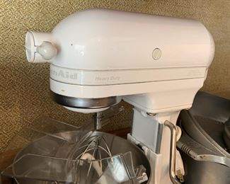 Kitchen Aid Heavy Duty Stand Mixer