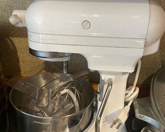 Kitchen Aid Heavy Duty Stand Mixer