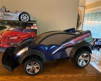 Machete Futuristic Racer Remote Control Car