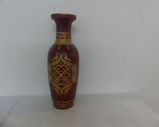 Vintage 1960s Made in China Tall Red Ceramic Urn/Vase with Gold Relief Decoration