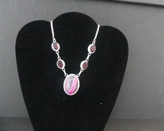 Botswana Agate/Garnet Lobster Claw Clasp Necklace in Stamped 925 Settings - 21"