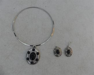 Black Onyx Pendant & Earring Set - 5¼" Diameter