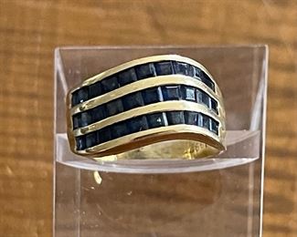 Vintage 18K Gold And Blue Sapphire Channel Set Yellow Gold Ring - Size 8 - Total Weight - 6.6 Grams