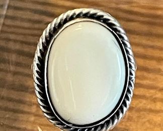 Vintage Mabel Watson Zuni Sterling Silver White Stone Ring Size 7.5 Total Weight 7.6 Grams